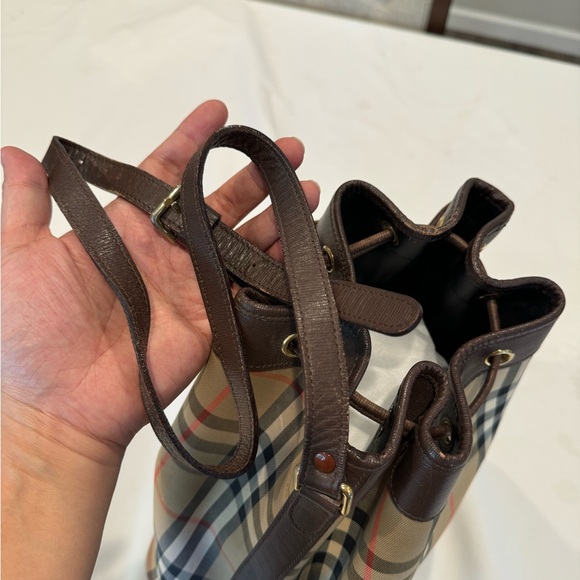 Authentic Burberry vintage bucket bag - Picture 7 of 10